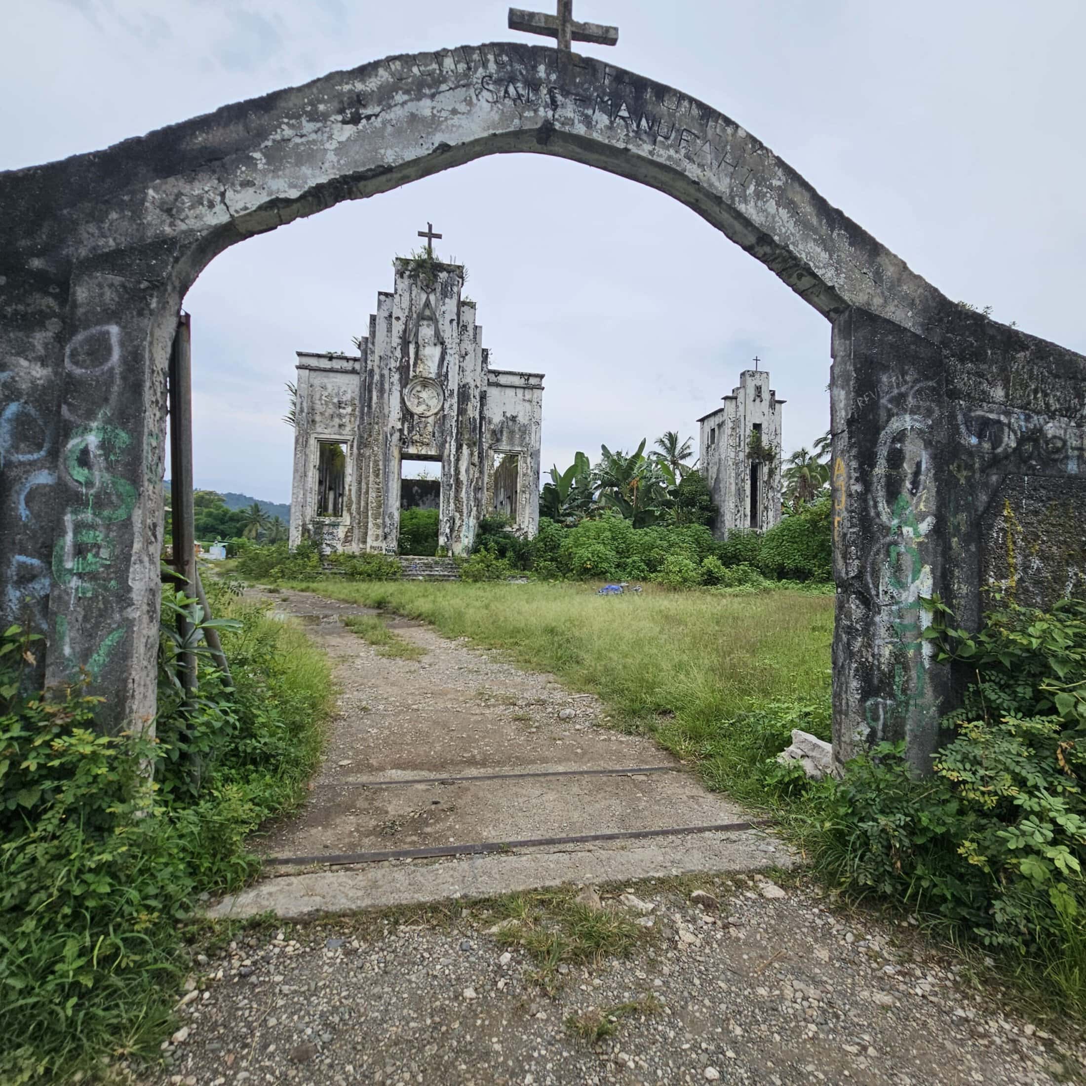 Igreja%20em%20Same%2C%20cidade%20no%20interior%20de%20Timor-Leste%2C%20destru%C3%ADda%20pelos%20japoneses%20durante%20a%20Segunda%20Guerra%20Mundial.