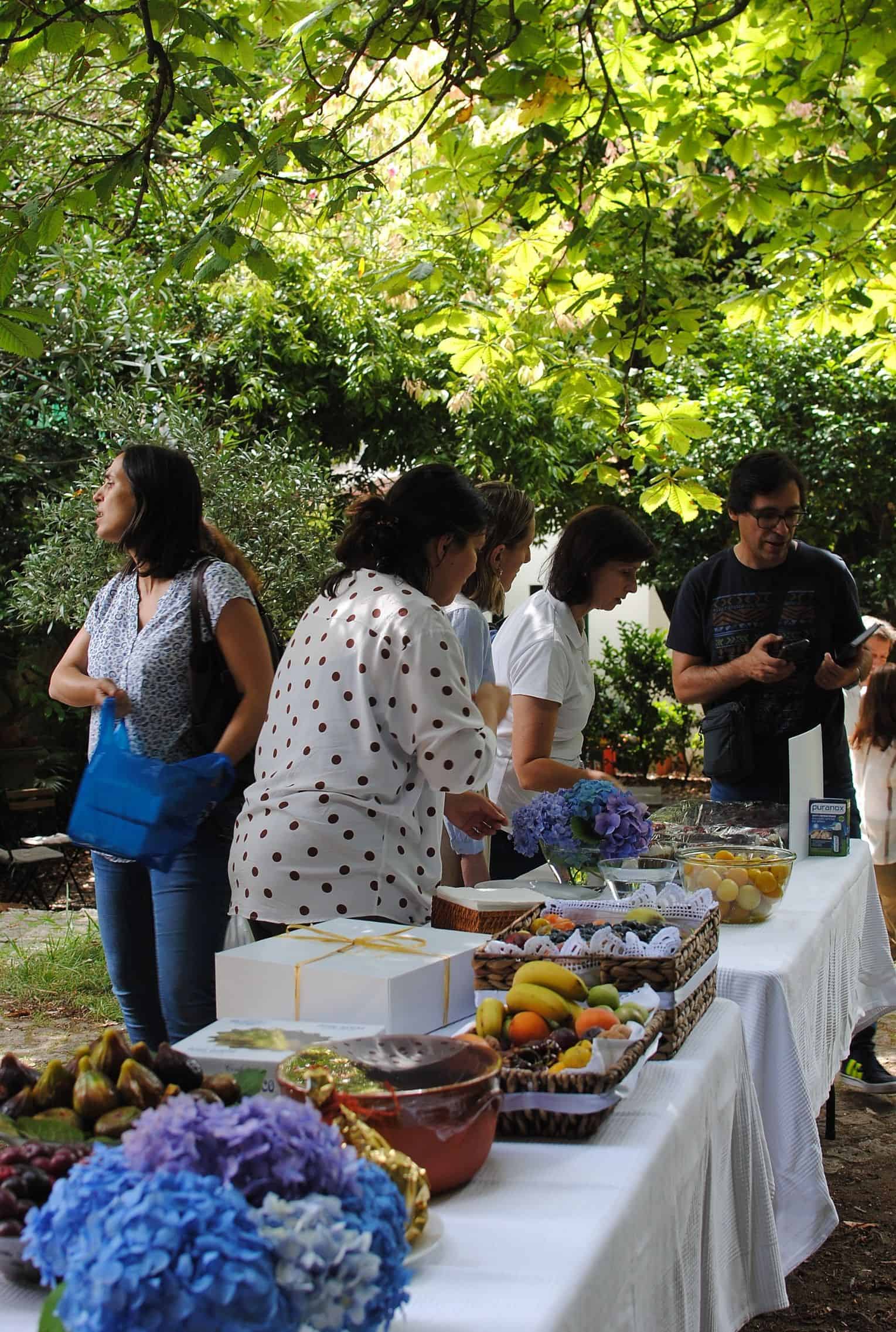 Almo%C3%A7o%20nos%20jardins%20do%20CREU